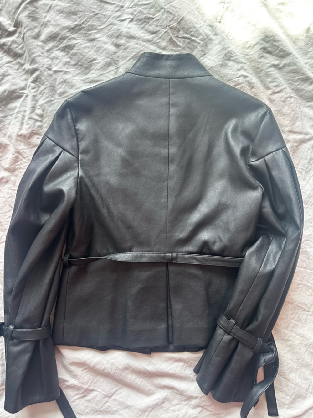 BCBGMAXAZRIA Black Faux Leather Pleated Sleeve Jacket Peplum Tie Waist S - Picture 13 of 15